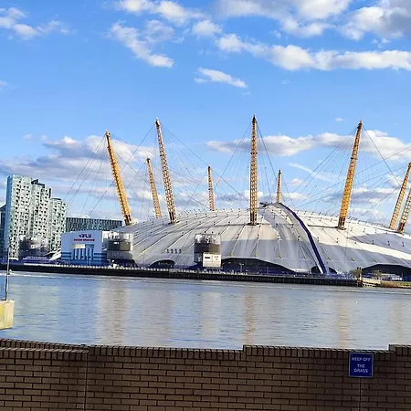 Immaculate 3Bed Apt, Close To O2, Excel, London Stadium & City Экстерьер фото