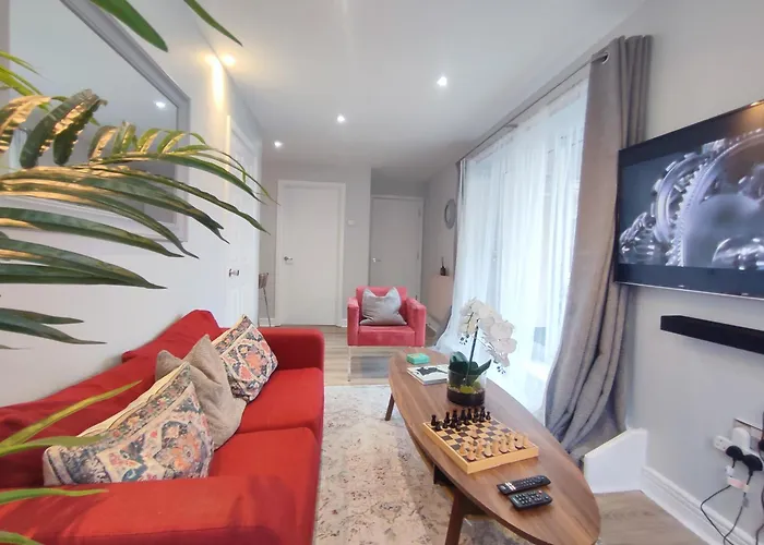 Immaculate 3Bed Apt, Close To O2, Excel, London Stadium & City