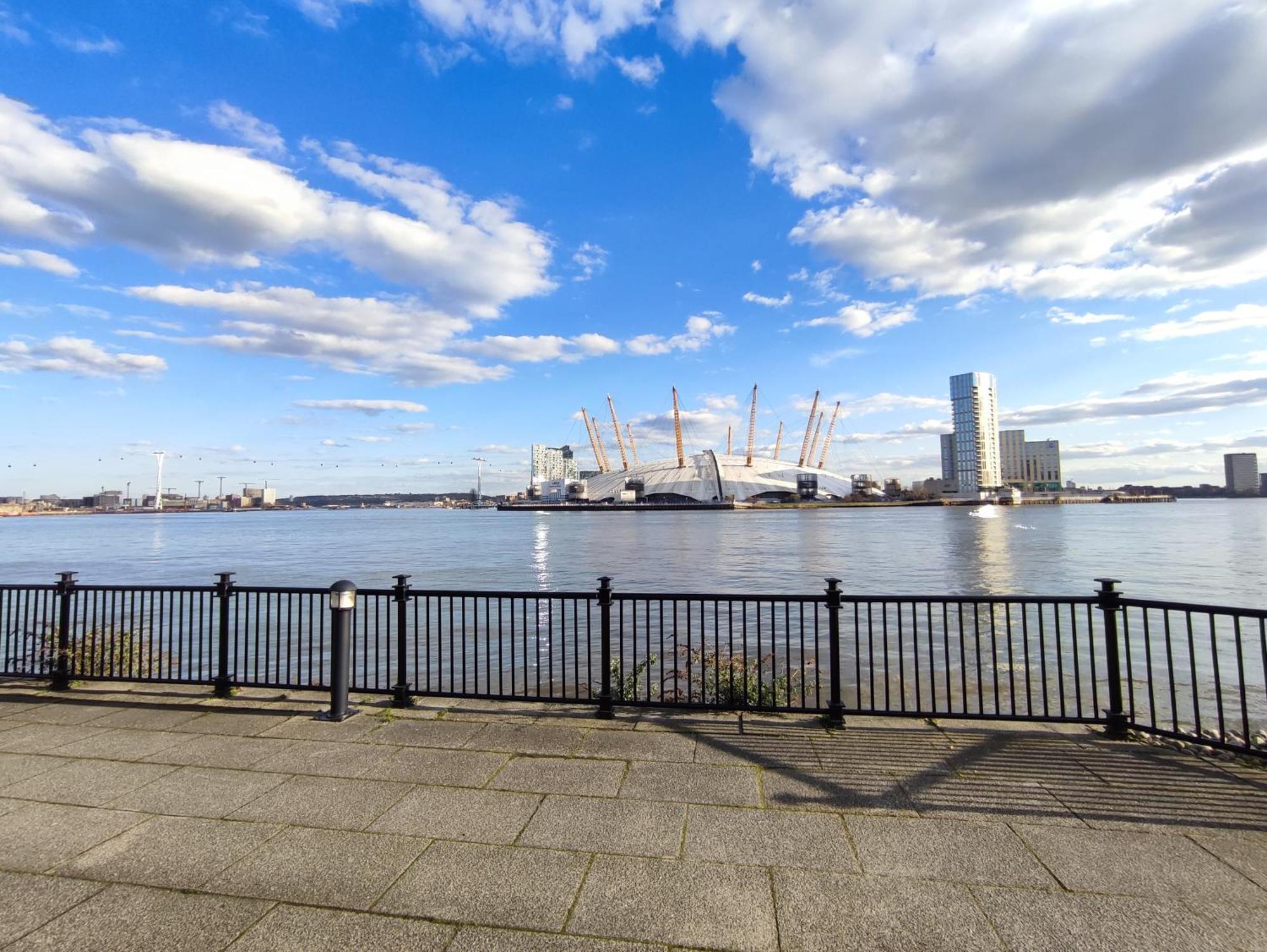 Apartment Immaculate 3bed Apt, Close To O2, Excel, Stadium &